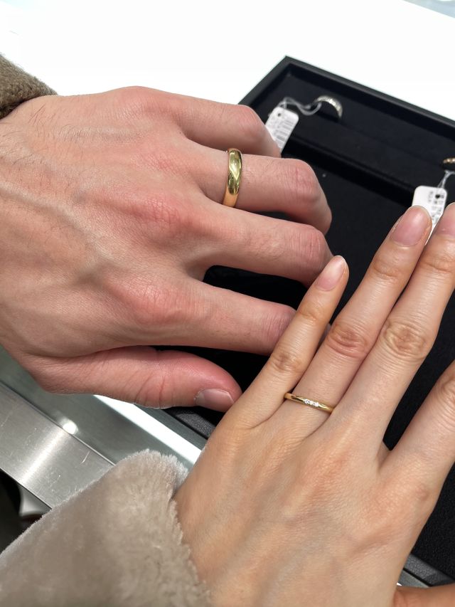 店員さんのおすすめです。シンプルなデザインを探していました。