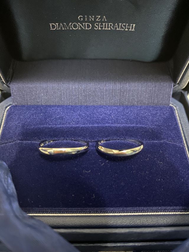 指が太いので少し動きを出したくて、ウェーブしてる形にしました