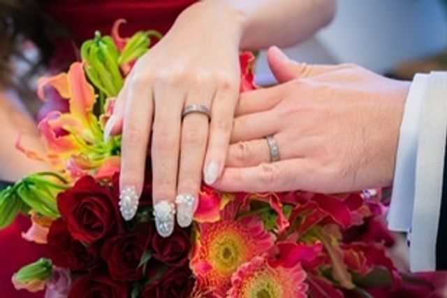 披露宴終了後の撮影でカメラマンさんに撮っていただいたものです