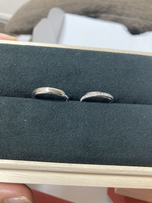 婚約指輪と同じものを購入しました。