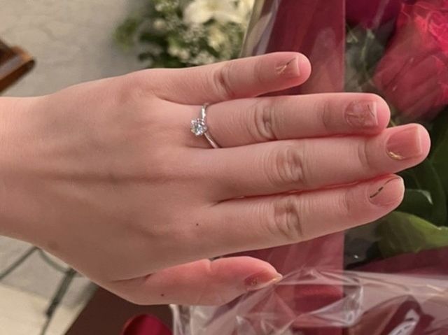 プロポーズした際につけて撮った写真です。
