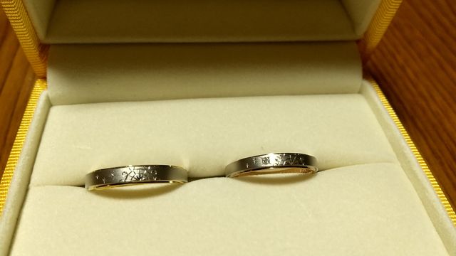 思い出の観覧車と夜景をイメージして作ってもらいました 