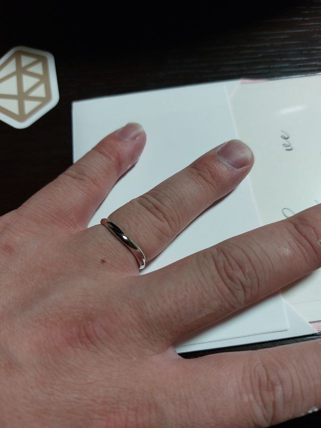 太くて短い指でもいい感じ