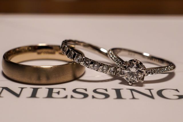 ニーシングは、まず他の指輪に比べて装着感が違いました。