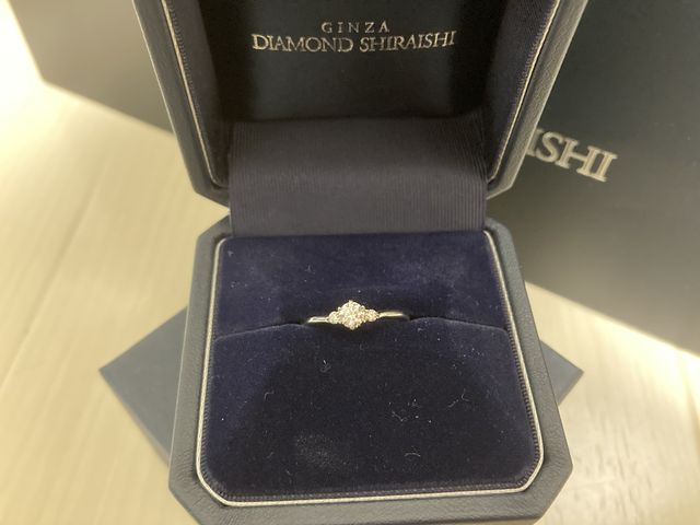 婚約指輪とケース