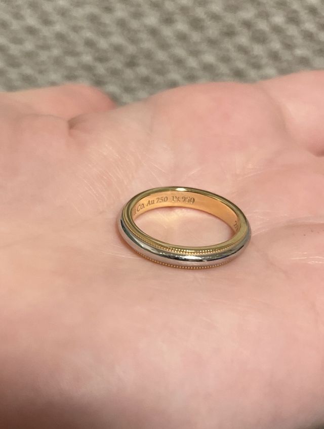 ピンクゴールドの指輪です。
丸みがあるのが特徴。