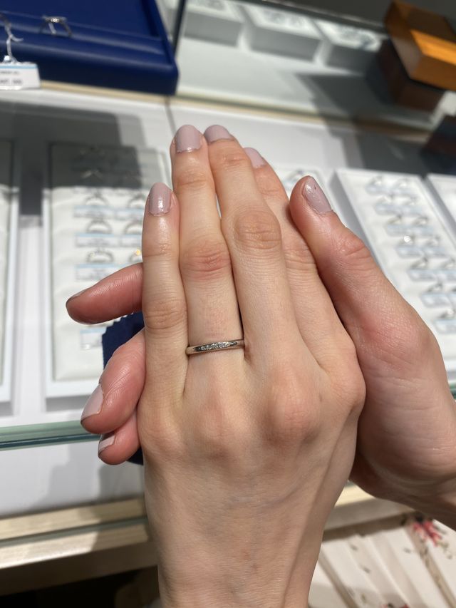 女性らしいやわらかさのあるデザインです