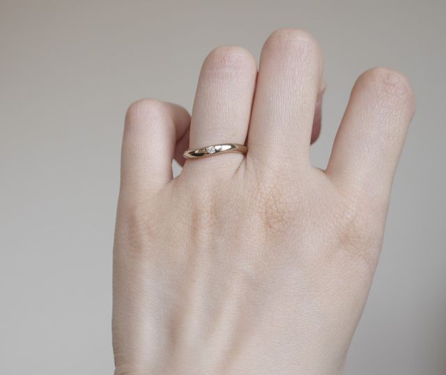 ダイヤ一石。案外シンプルでいいです。