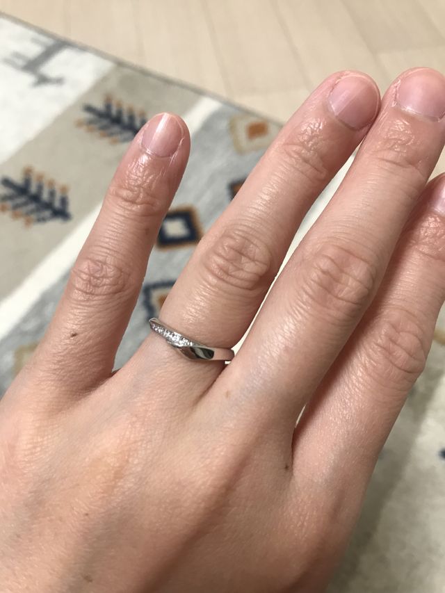 単衣をつけると指がすらっと綺麗に見えます。