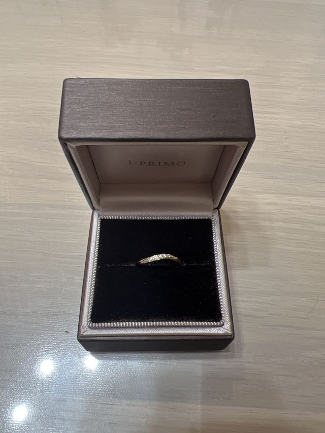 輝きと、上品なウェーブがとても素敵です。