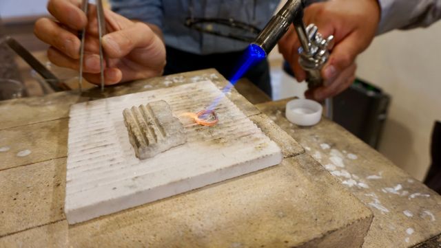 棒状のところから、リングにするところ