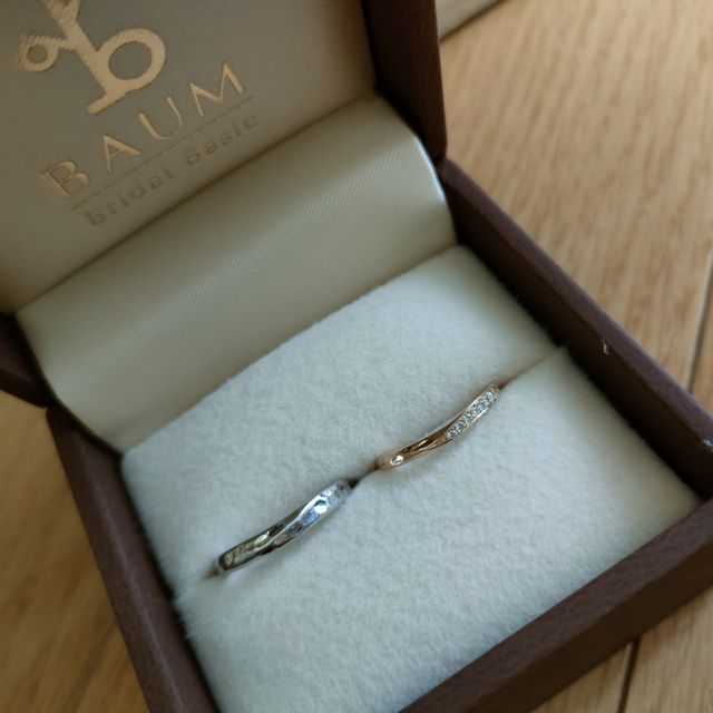 新郎はプラチナ
新婦はピンクゴールド