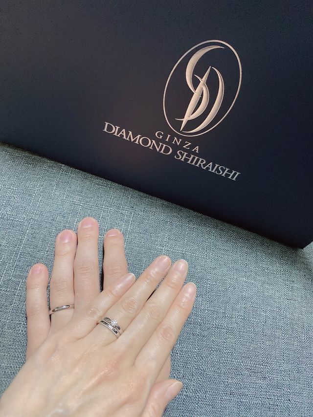 婚約指輪と重ね着けしても可愛くて満足です！