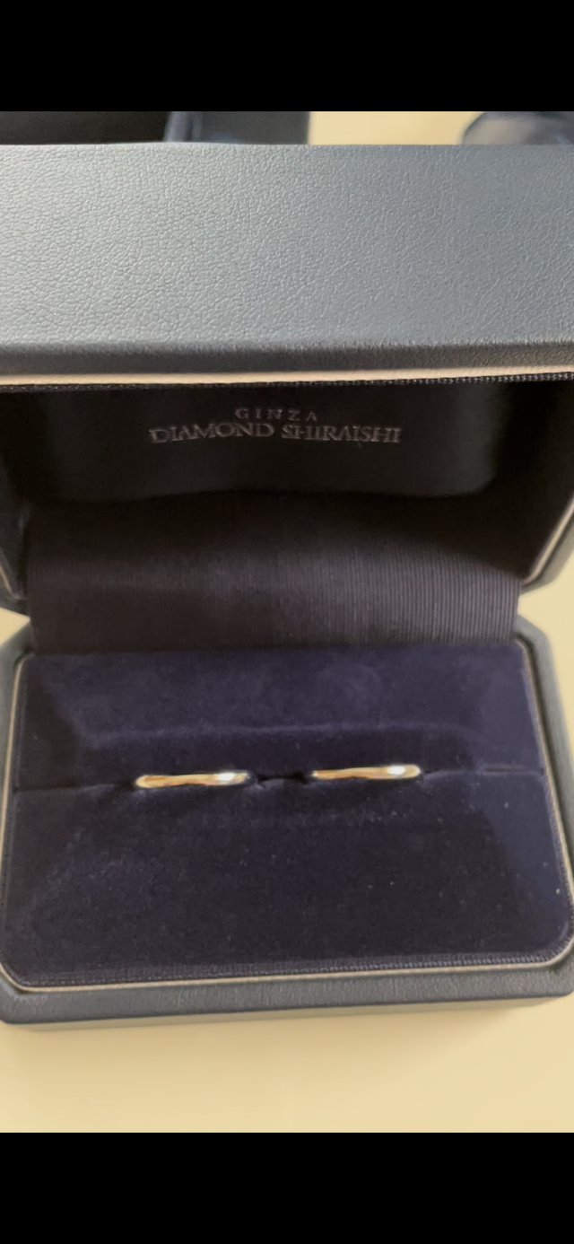 シンプルなデザインの指輪です。