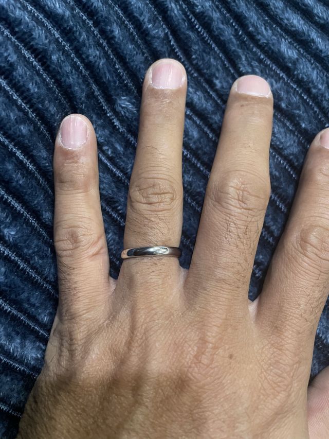 本日、指輪が出来上がって来ました!