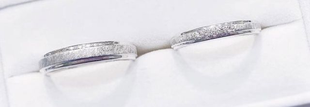 アイスマットペア女性はダイヤモンドを5個でつけましたり