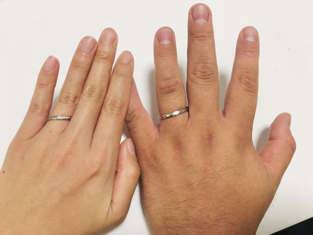 ダイヤが角度によって光り方が違く、とても綺麗です！