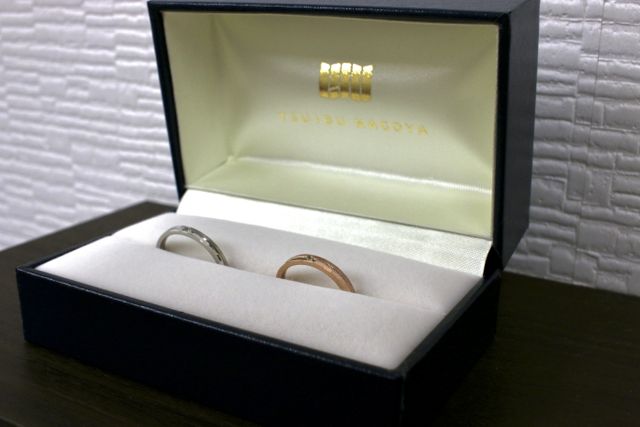 受け取ったその場で撮りました。