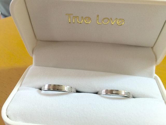 パイロットトゥルーラブのマリッジリング。