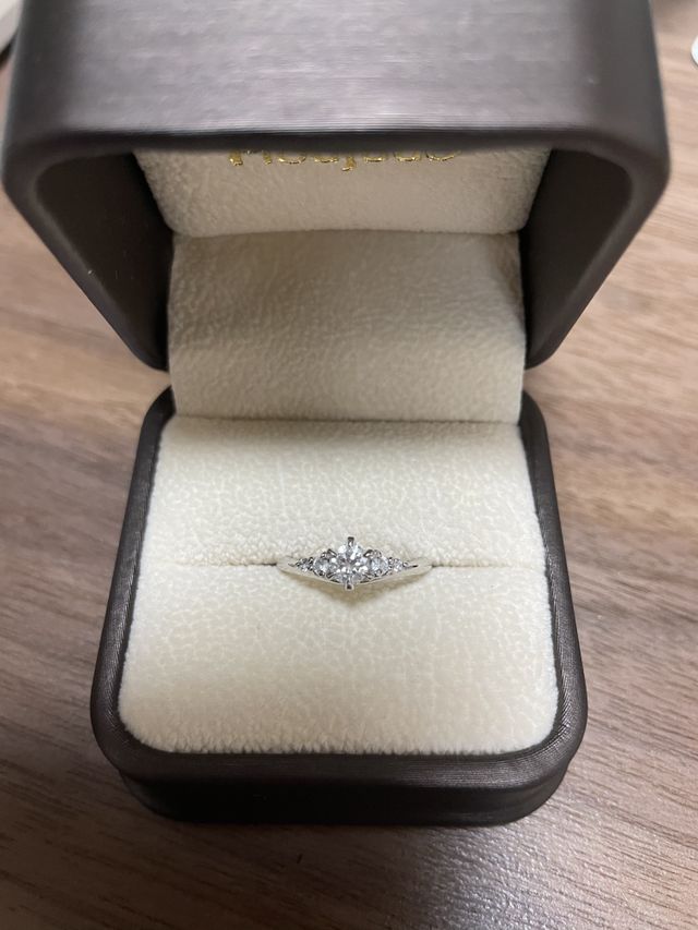とても綺麗な指輪で大満足です！