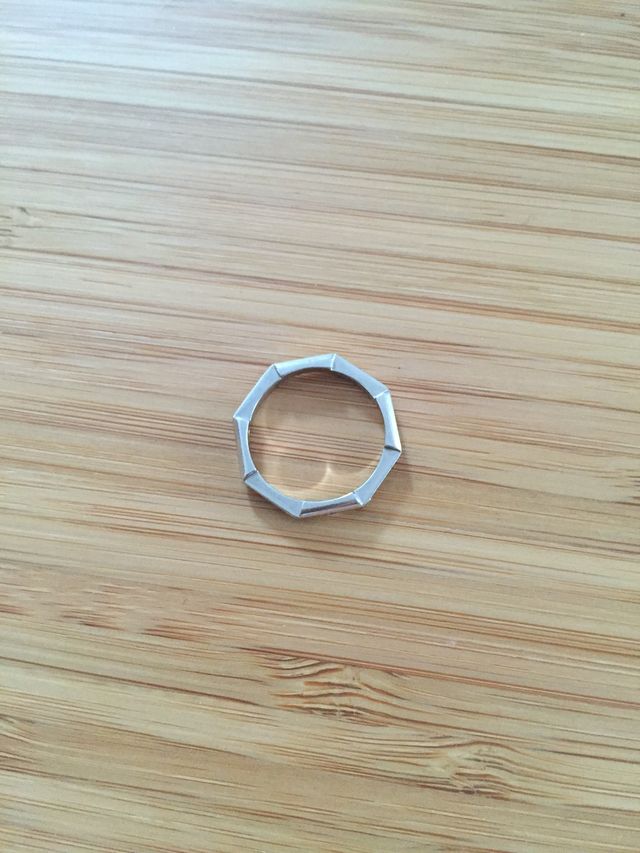 八角形の形が個性的なデザイン