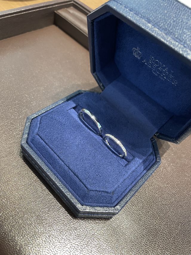 ダイヤモンドの美しさに惹かれました。