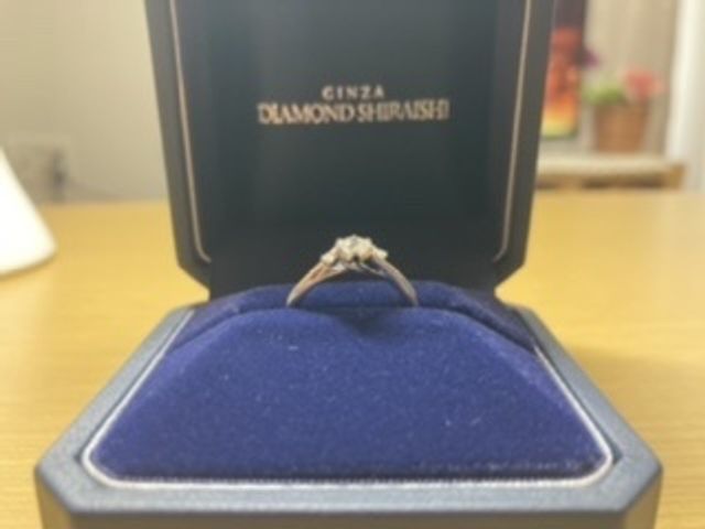 横から見ると特に美しいです。
きらめく波をイメージ。