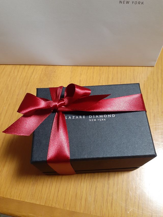 綺麗にラッピングしてくれました。