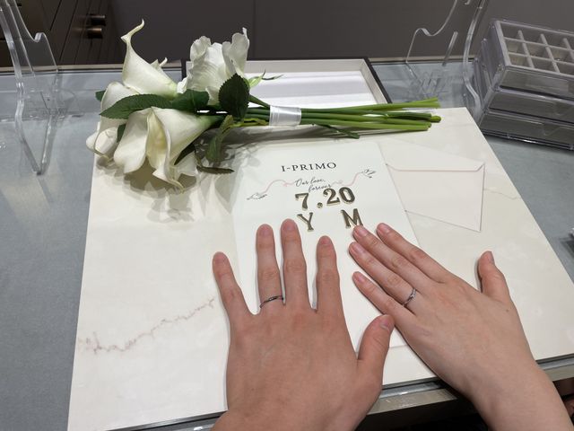 結婚指輪として購入。
デザインもよく、高過ぎない価格帯です。