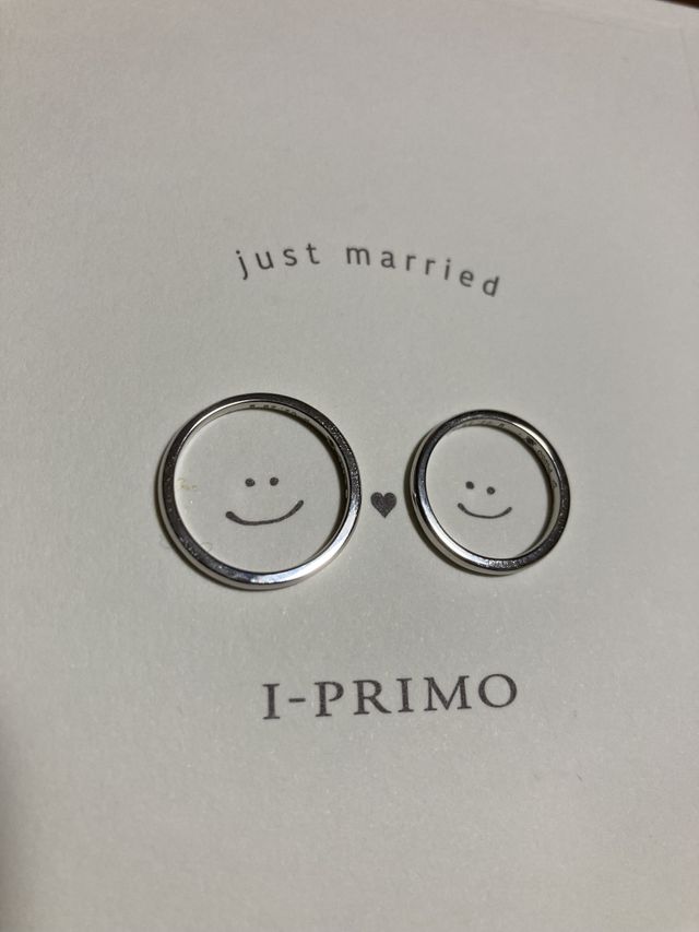 指輪を受け取りに行った際に可愛い写真台紙を頂きました。