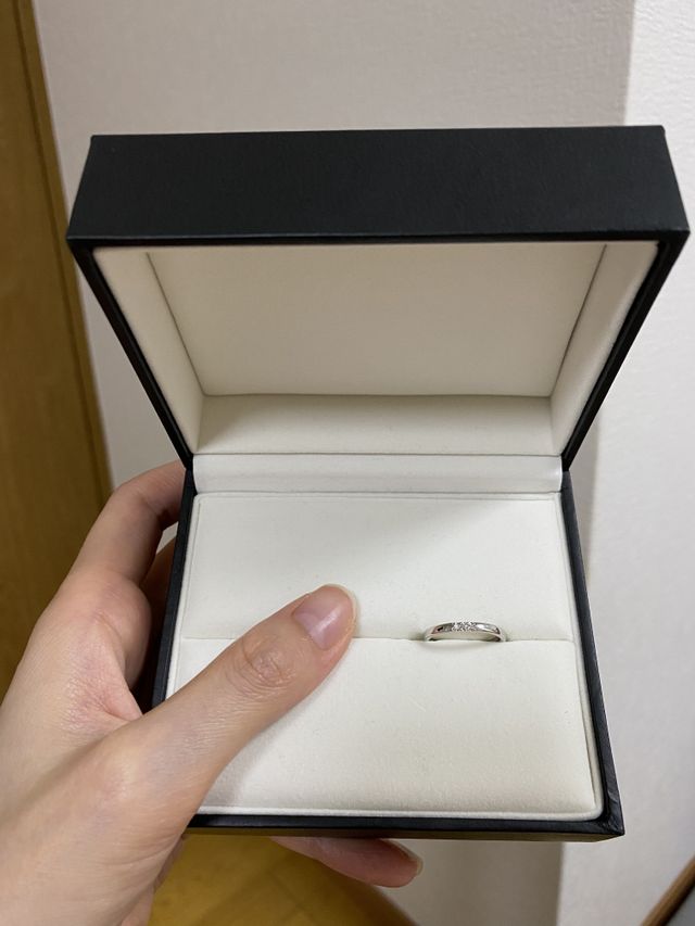 黒のバーニーズニューヨークのボックスです