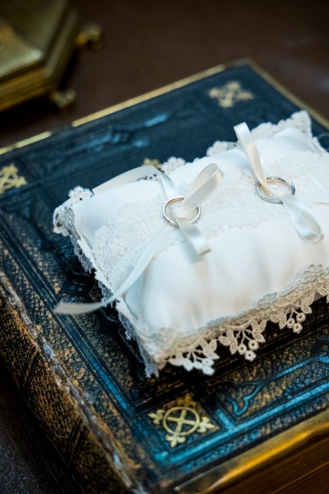 結婚式のリングピロー