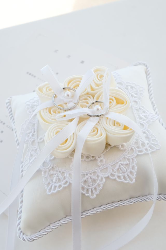 結婚式で使用したリングピローと指輪