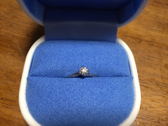 購入した婚約指輪です。