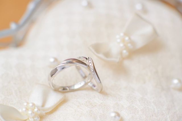 リングピローに載せた時の写真です。