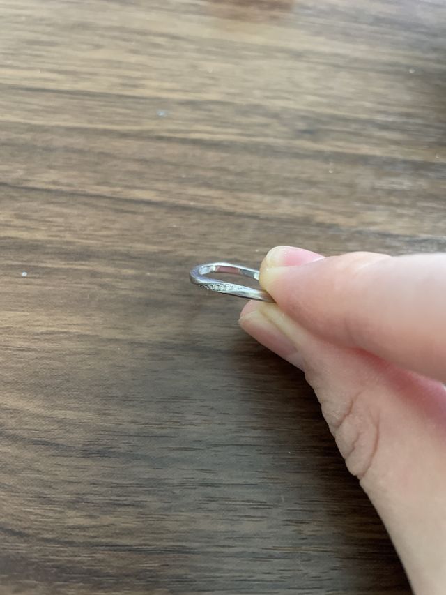 リングの見た目は立体感のあります。