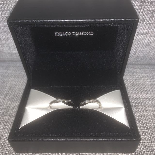 華奢でシンプルなとても可愛いデザインです。