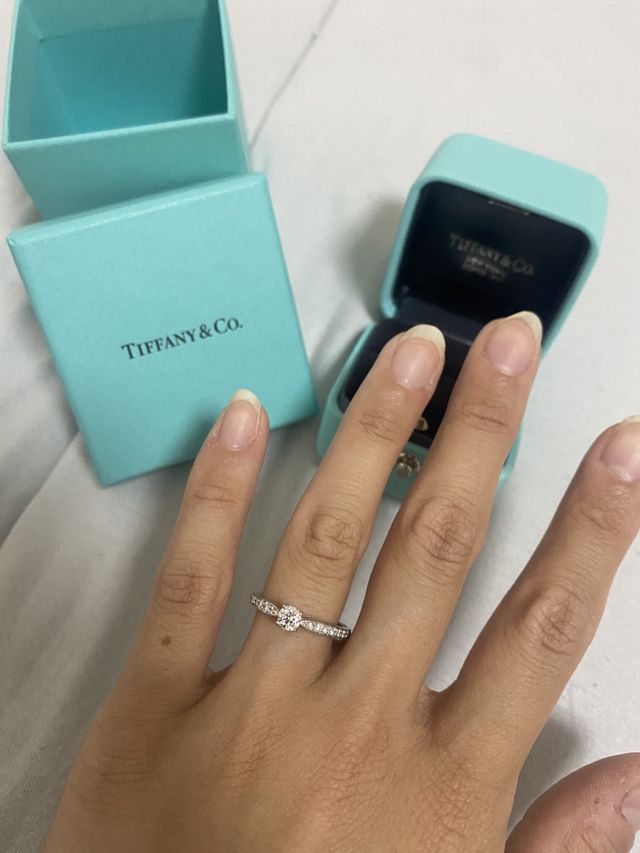 とても可愛いティファニーの代表のハーモニー型です。