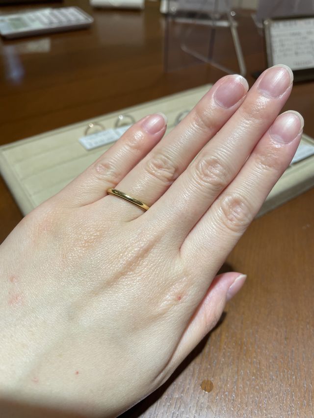 細かいミル打ちが繊細でとても綺麗でした。