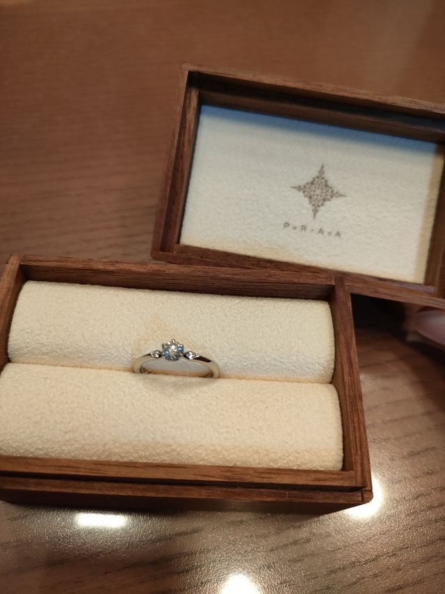 ポルターダのアイレ。ダイヤモンドは0.23CT。