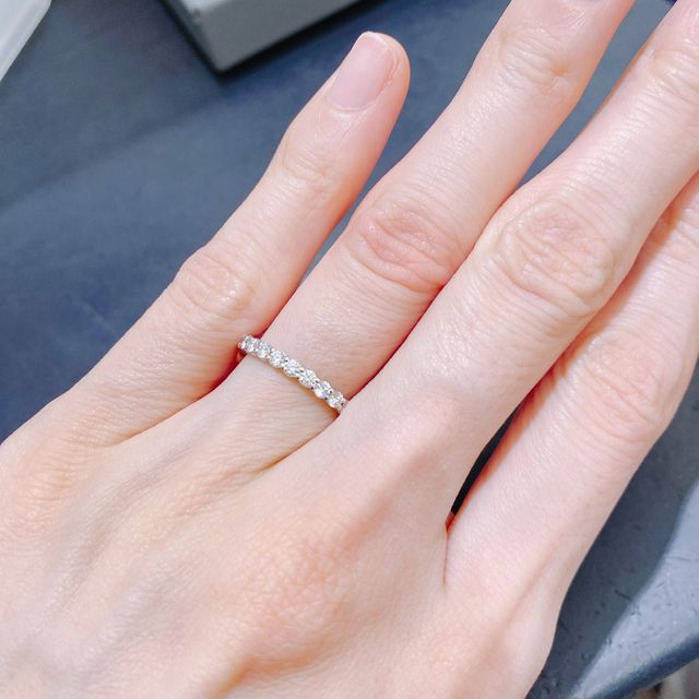 婚約指輪は、ハーフエタニティを頂きました。