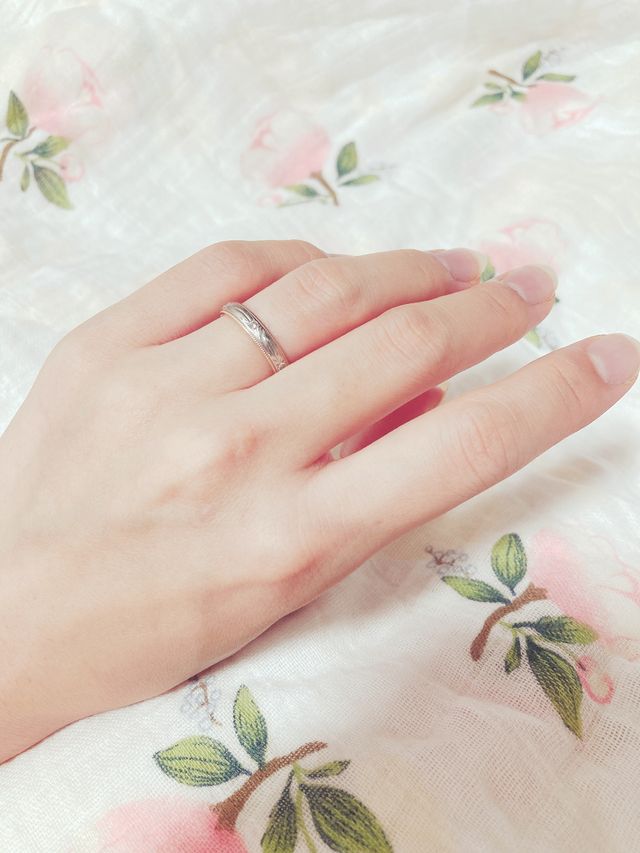 ５つのダイアモンドが綺麗に輝きます。