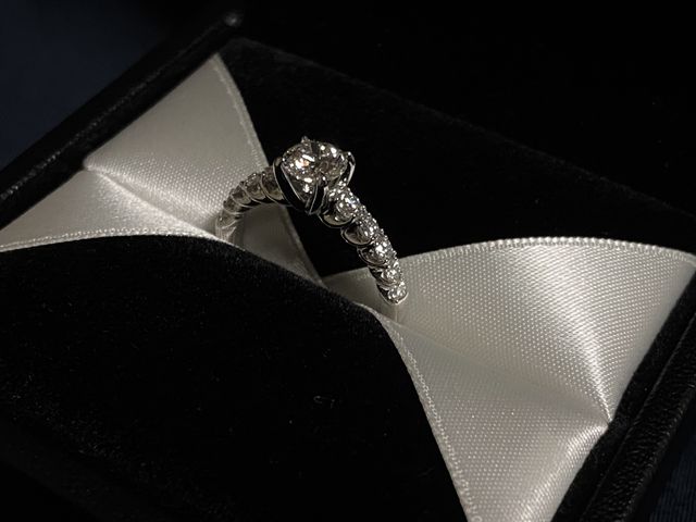 F&eacute;liciter 0.5カラットです