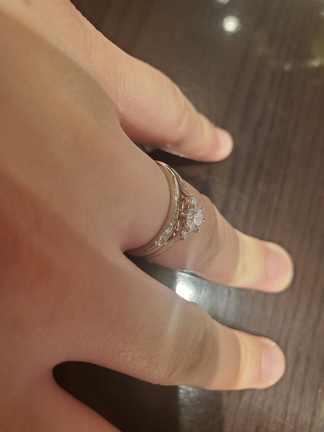 上の指輪。リボンかわいい