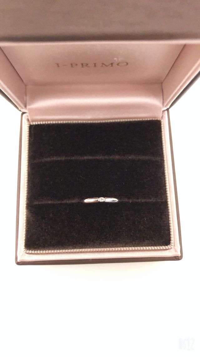 付属ケース入り指輪