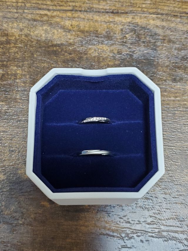 上　新婦
下　新郎