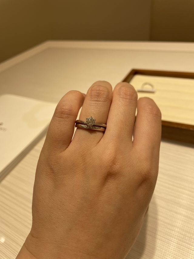 着け心地がが良かったです。ダブルでつけて華やかになりました！