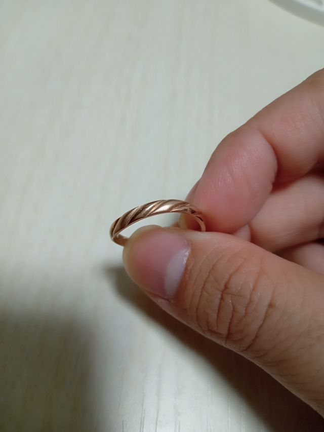 ピンクゴールドの商品です！