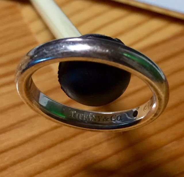 買ってすぐ温泉につけてしまい金色になったこともありました。。