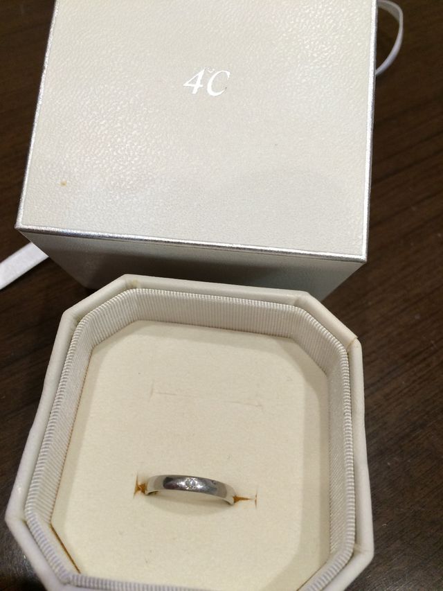 結婚指輪でダイヤ入り